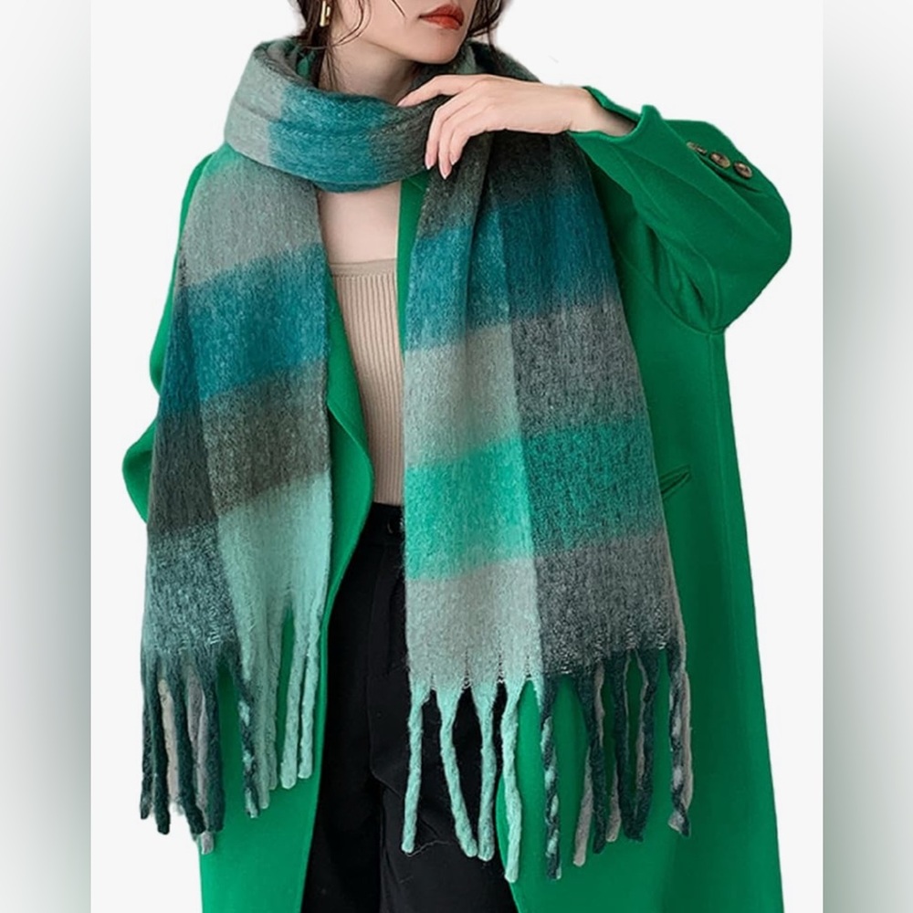 NEW Wander Agio Winter Scarf Long Shawl Large Scarves Green Plaid